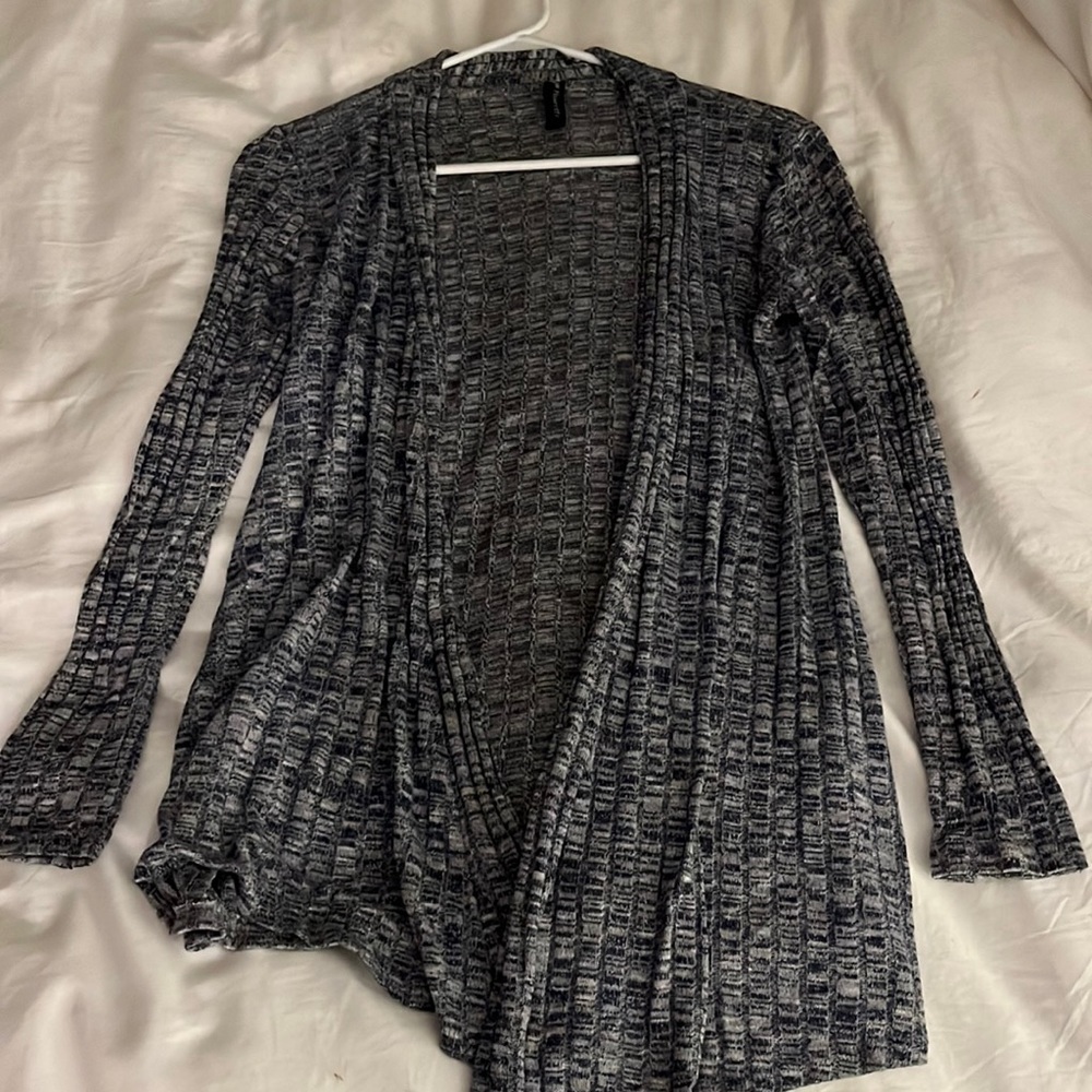 Sweater/shawl - blue-ish grey.
